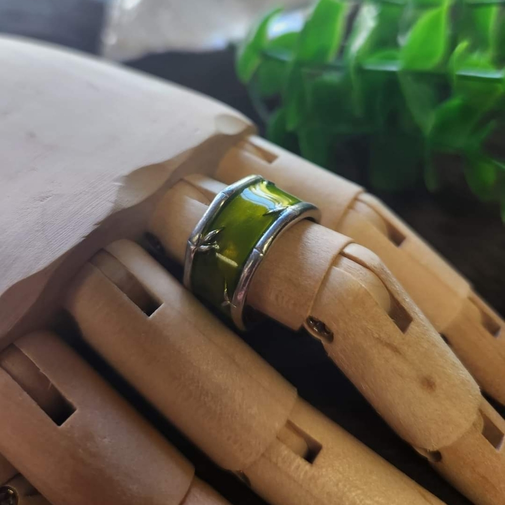 Sz 7 Vintage Thailand Green Enamal Sterling Silver Ring